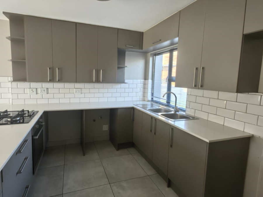 To Let 3 Bedroom Property for Rent in La Camargue Private Country Estate North West